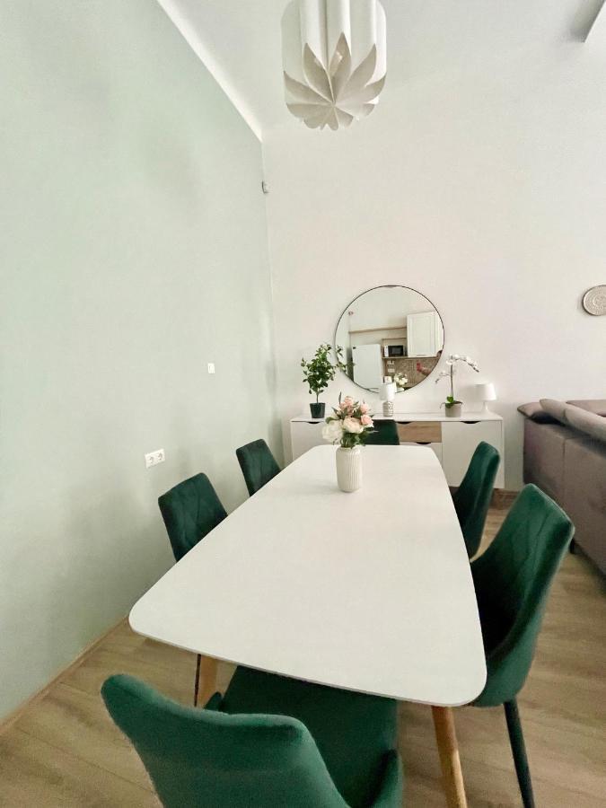 Design Luxury Asboth #Freeprkng Apartment Budapest Bagian luar foto
