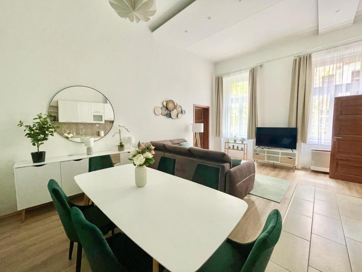 Design Luxury Asboth #Freeprkng Apartment Budapest Bagian luar foto